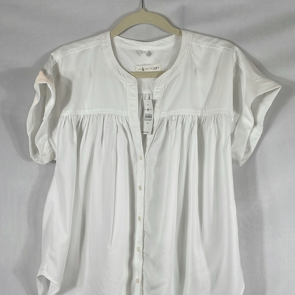 Lou & Grey Ann Taylor Loft Top Size XS NWT White Relaxed Fit Button Down - Picture 2 of 7